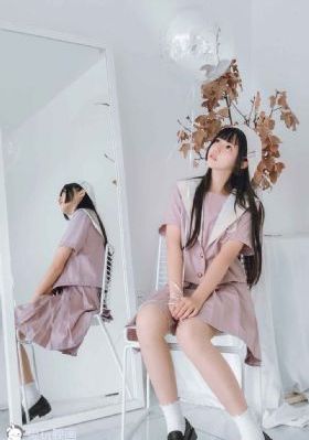 萌白酱喷水视频