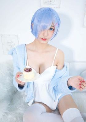 一脸嫌弃给你看胖第三季免费观看